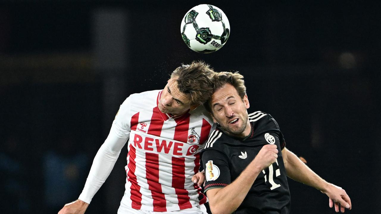 1-FC-K-ln-gegen-Bayern-M-nchen-in-voller-L-nge