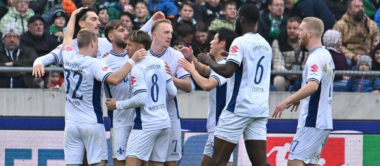 Der SV Darmstadt jubelt nach dem Tor