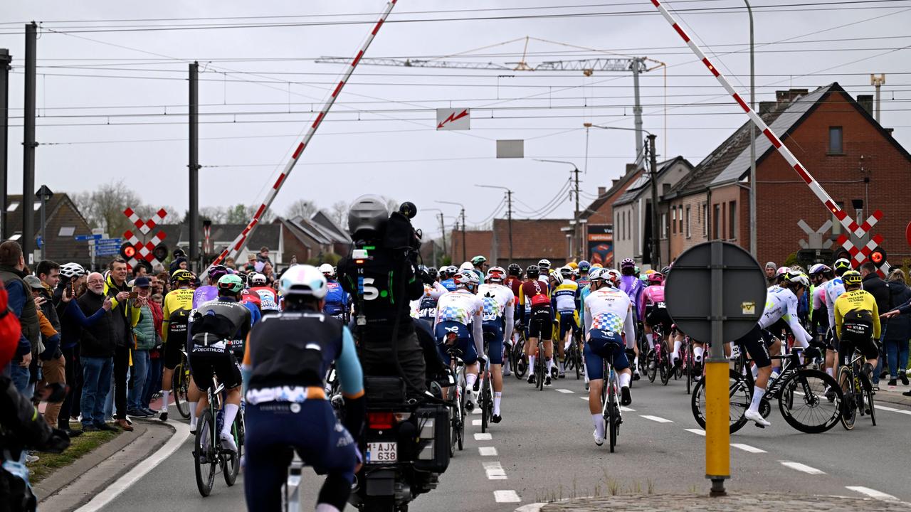 Flandern-Sieger Pogacar droht Führerscheinverlust wegen roter Ampel