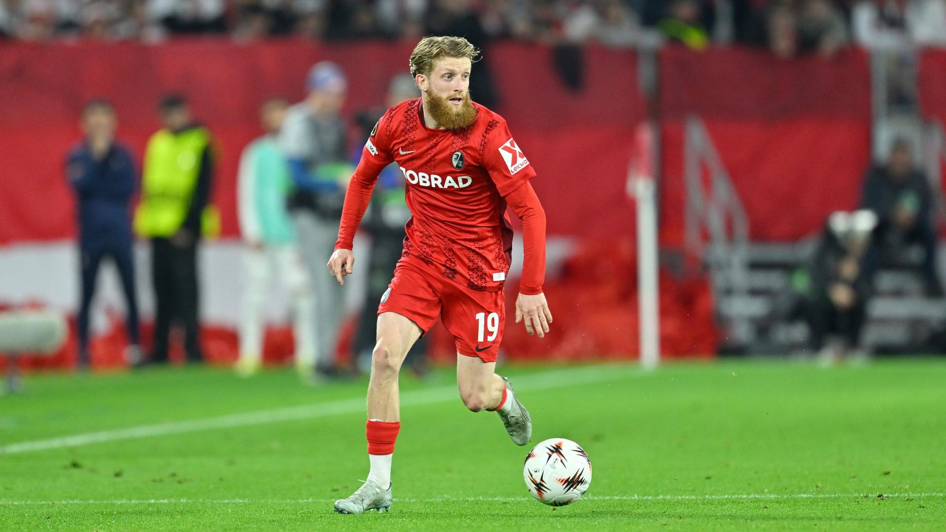 Jetzt live - Freiburg spielt gegen Aston Villa um den Titel
