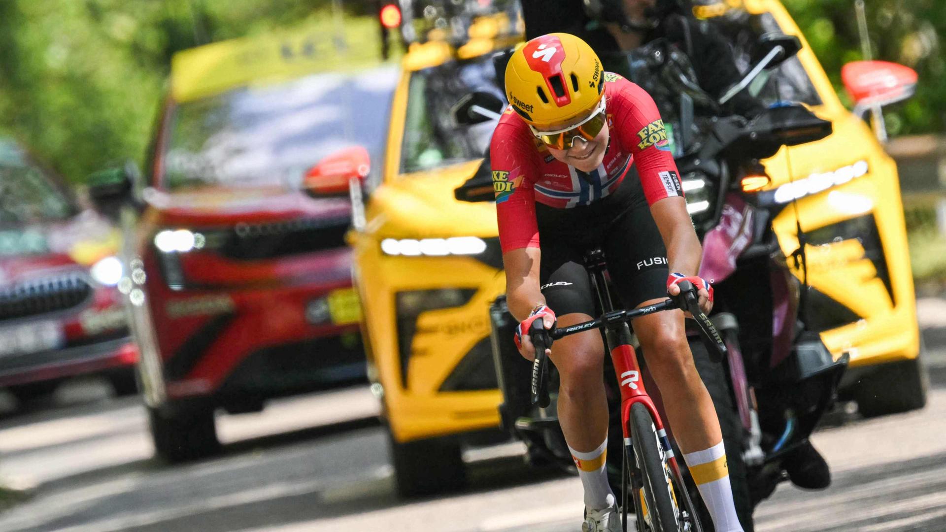 Tour de France Femmes: Sigrid Haugset hält sogar Kopecky in Schach