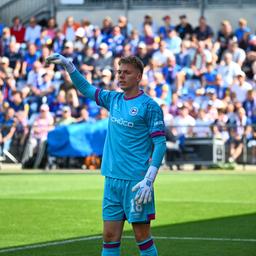Torwart Leo Oppermann gab im Spiel gegen Holstein Kiel sein Zweitliga-Debüt für Arminia Bielefeld.