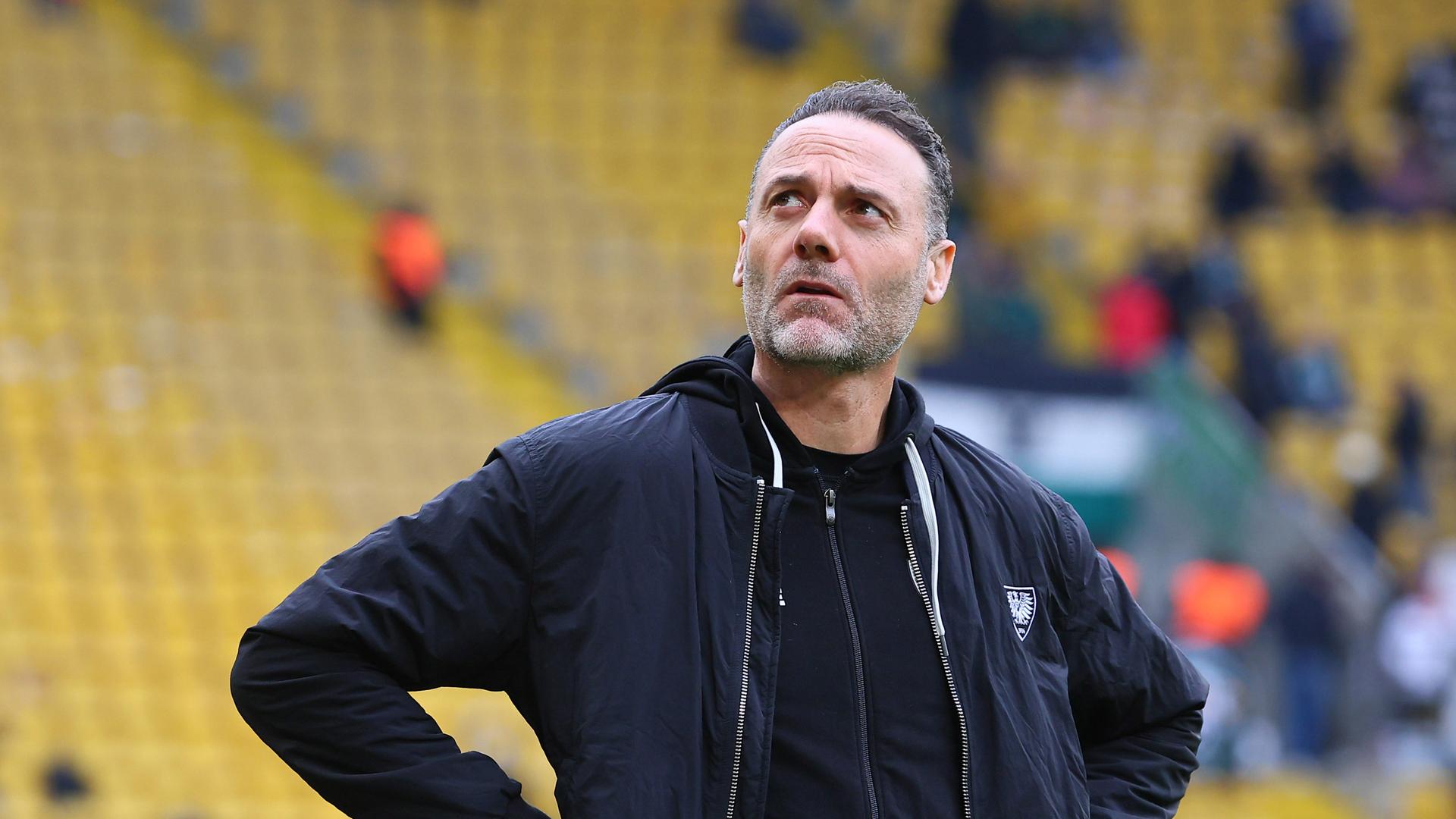 Alexander Ende am Spielfeldrand