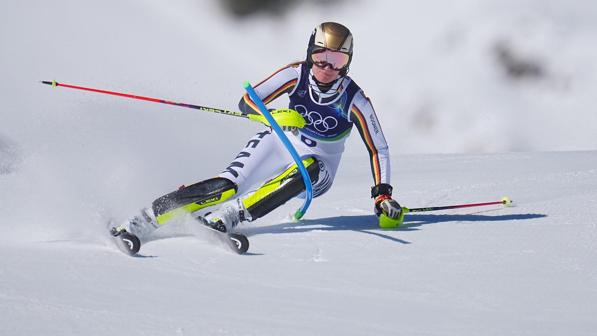 Lena Dürr beim Slalom | picture alliance/dpa | Michael Kappeler
