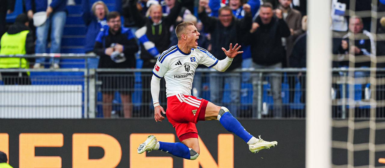 Miro Muheim jubelt nach seinem Siegtor für den HSV