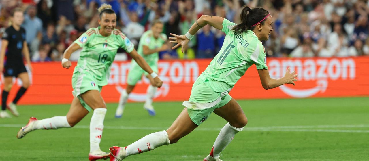 Italiens Barbara Bonansea bejubelt einen Treffer gegen England.