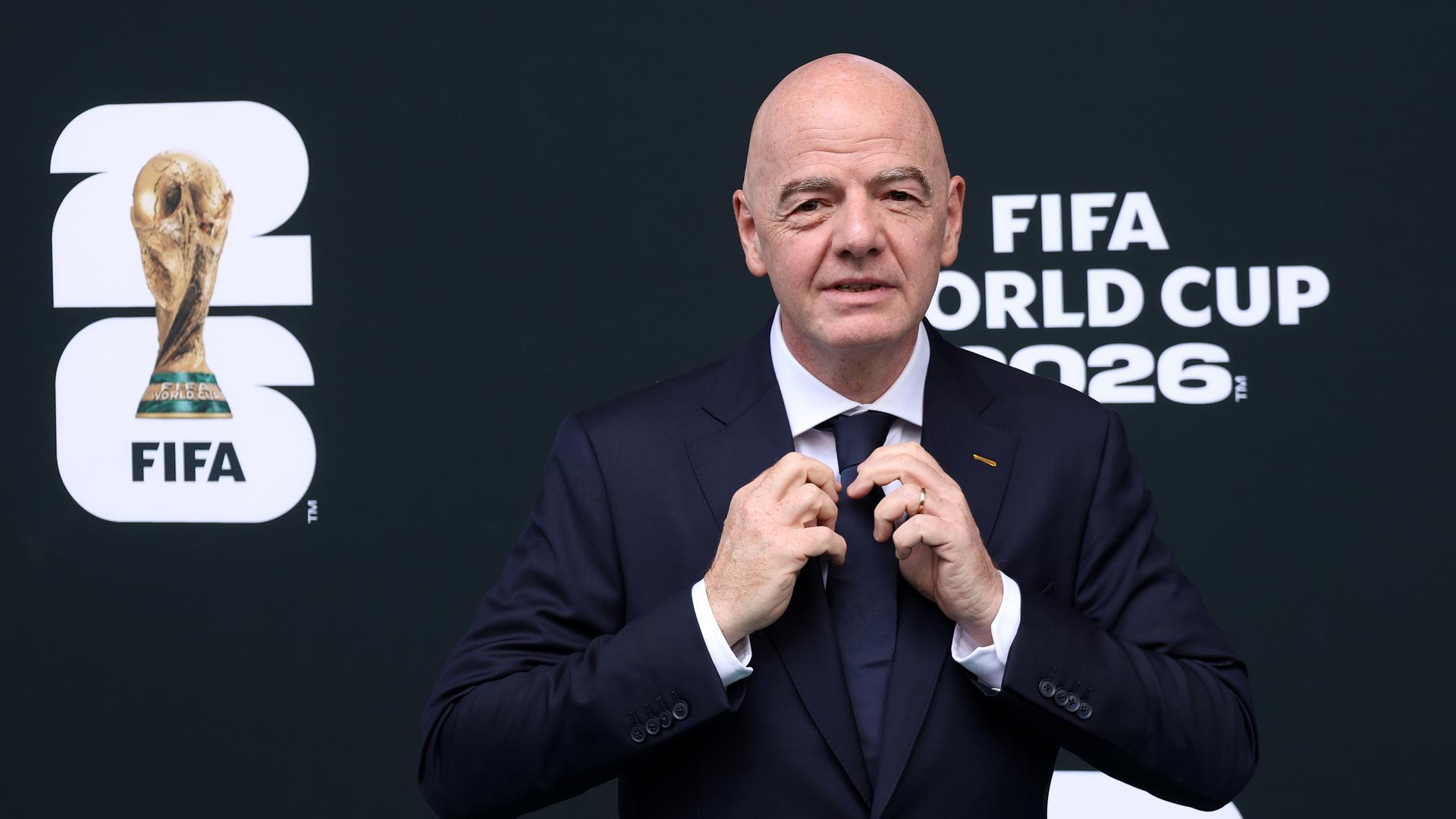 WM 2026: FIFA-Präsident Infantino viel in der Luft - und in der Kritik