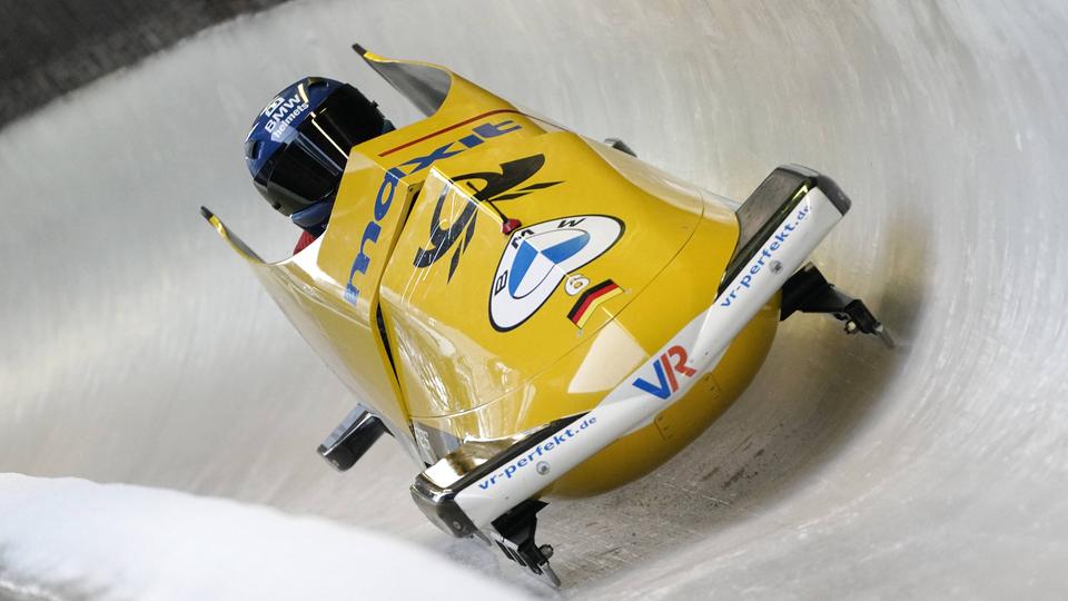 Lisa Buckwitz und Vanessa Mark im Zweierbob in Winterberg | IMAGO/Bildagentur Kräling Lisa Buckwitz und Vanessa Mark im Zweierbob