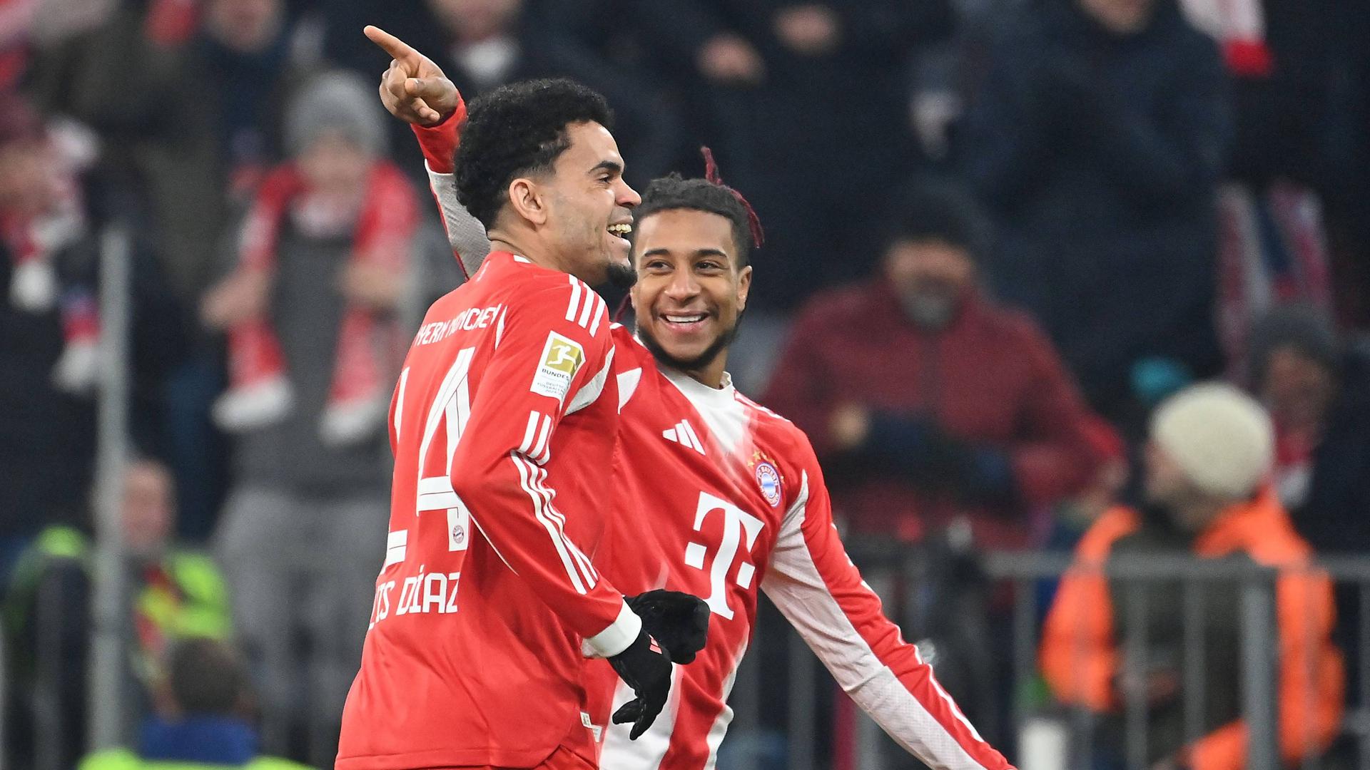 Luis Diaz und Michael Olise jubeln | IMAGO/Sven Simon