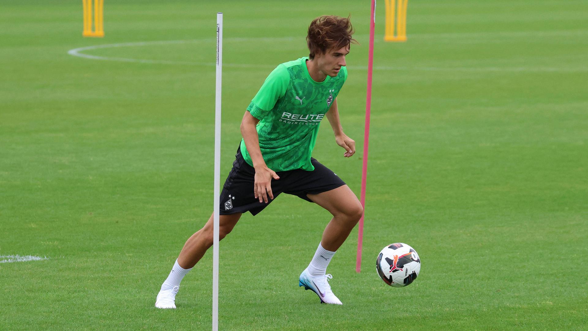 Mönchengladbachs Florian Neuhaus in Aktion | IMAGO/Jens Dirk Paeffgen (jdp)