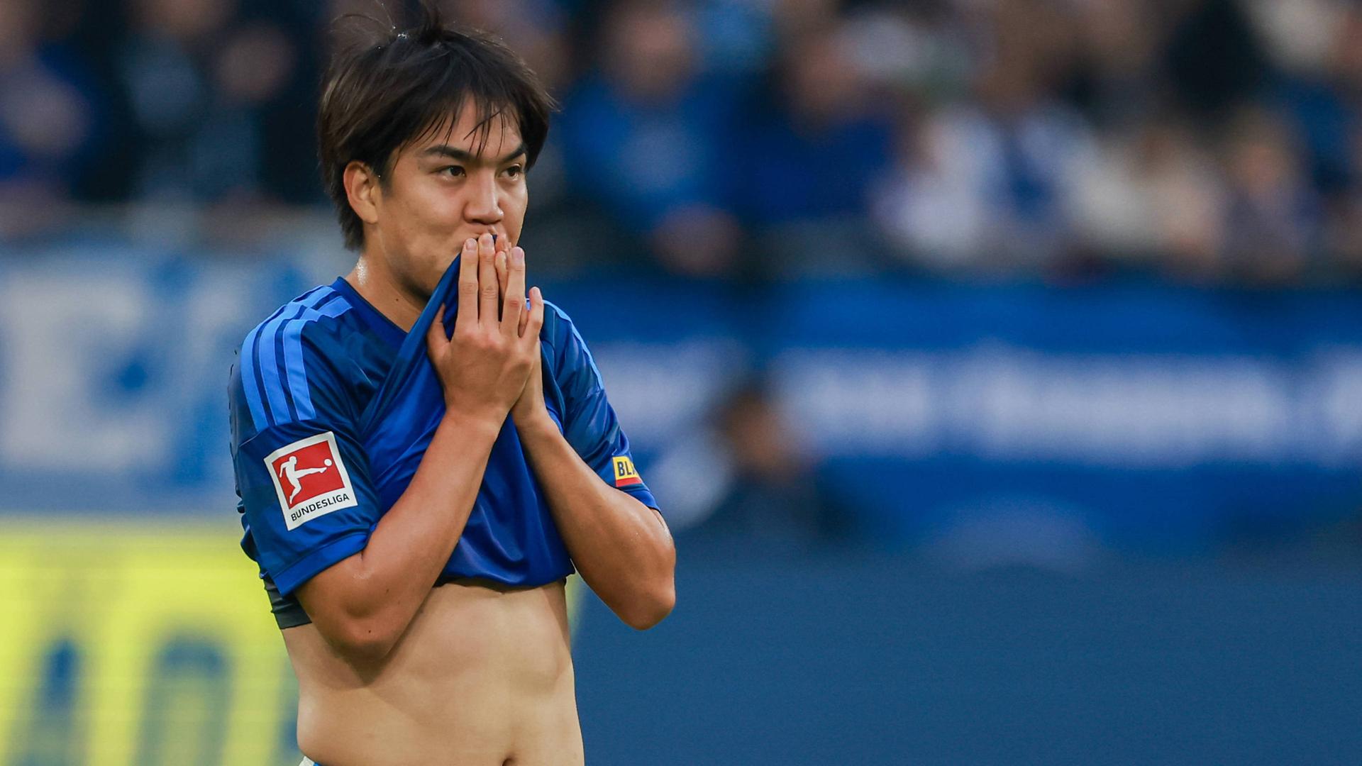 Schalkes Satoshi Tanaka ist nach der Heim-Niederlage gegen Leipzig unzufrieden | MAGO/osnapix / Marcus Hirnschal