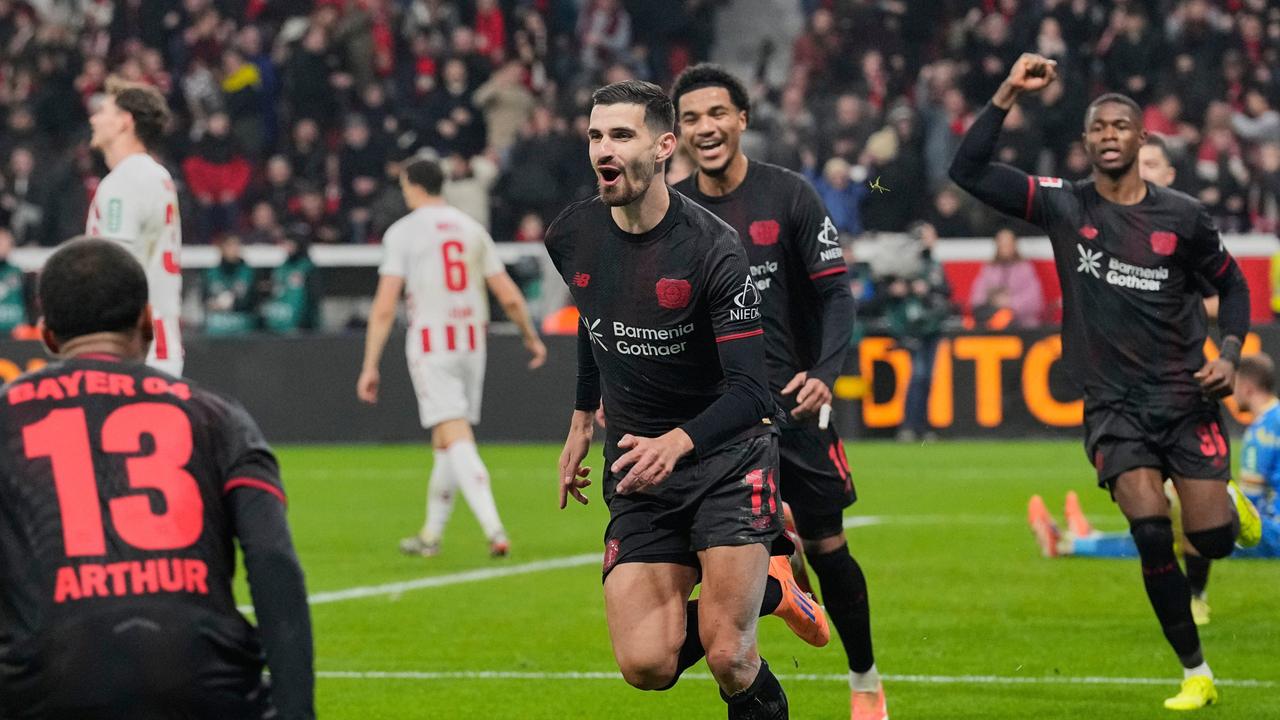 leverkusens-terrier-knackt-k-ln-per-geniestreich