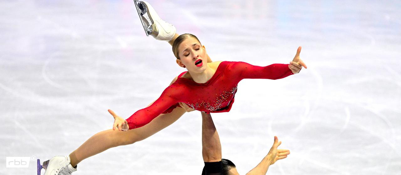 Auf Goldkurs: Minerva Hase und Nikita Volodin beim WM-Kurzprogramm (IMAGO/Katerina Sulova)