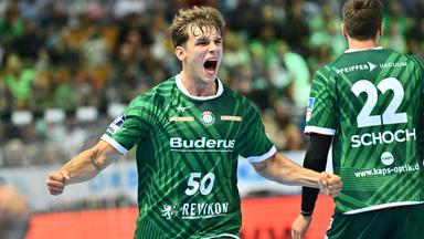 Der HC Erlangen feiert den Klassenerhalt