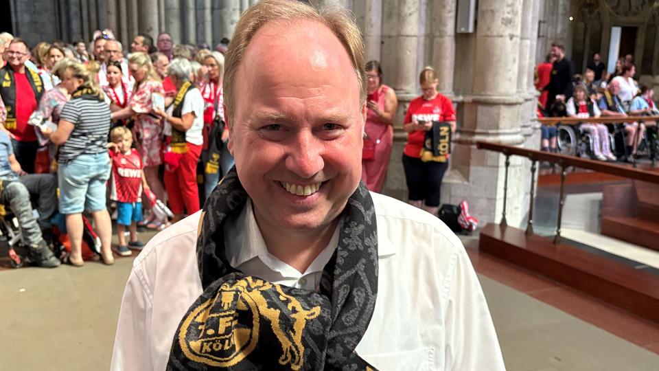 Doppelfest in Köln: FC-Fans feiern Dom-Jubiläum und 77 Jahre Geißbock!