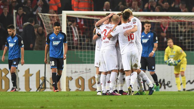 Der 1. FC Köln jubelt über das Tor von Marcel Risse gegen die TSG 1899 Hoffenheim