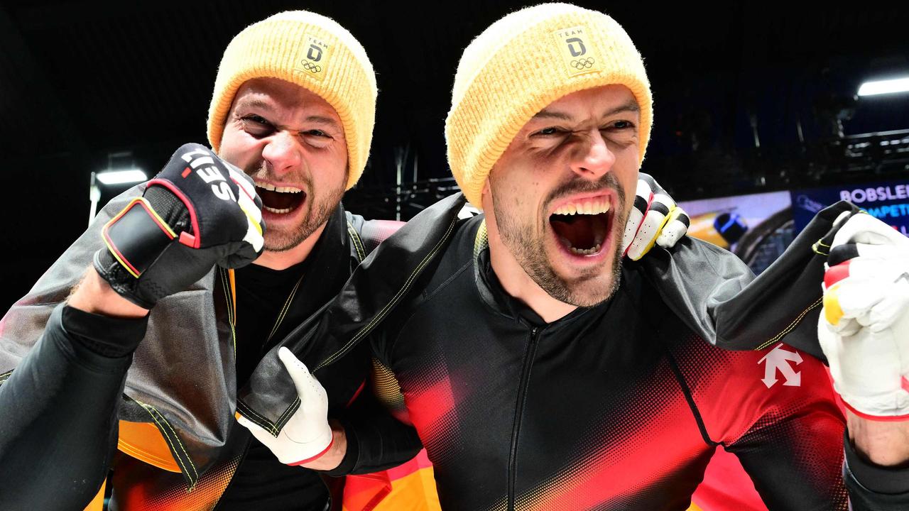 Olympia 2026 - Johannes Lochner ist endlich Olympiasieger: Triumph beim deutschen Dreifacherfolg im Zweierbob Olympia 2026 - Johannes Lochner ist endlich Olympiasieger: Triumph beim deutschen Dreifacherfolg im Zweierbob