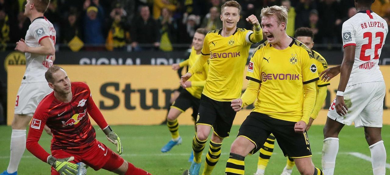 Julian Brandt zieht ab | firo Sportphoto/ Jürgen Fromme Julian Brandt zieht ab