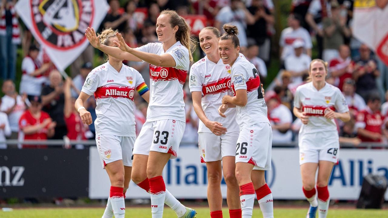 Fußballerinnen des VfB Stuttgart steigen in Bundesliga auf