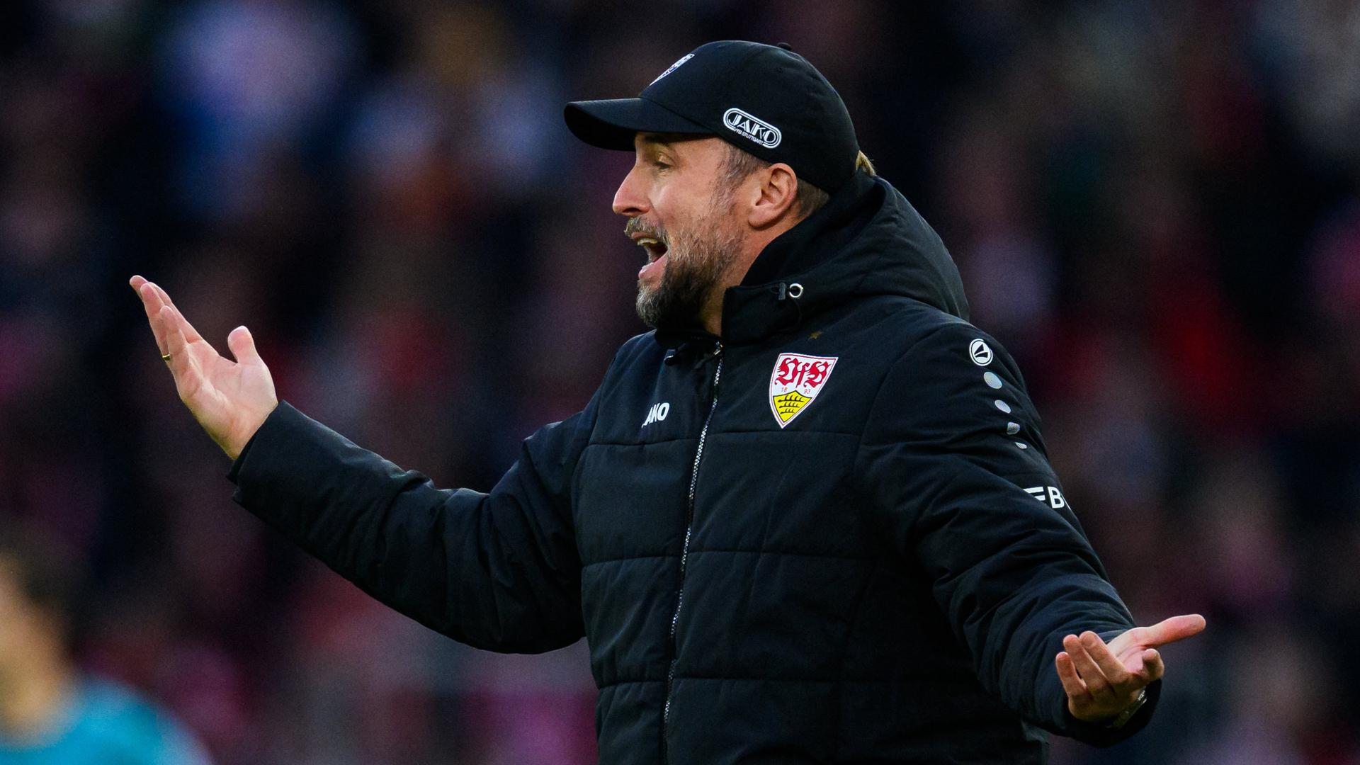 Sebastian Hoeneß am Spielfeldrand | dpa