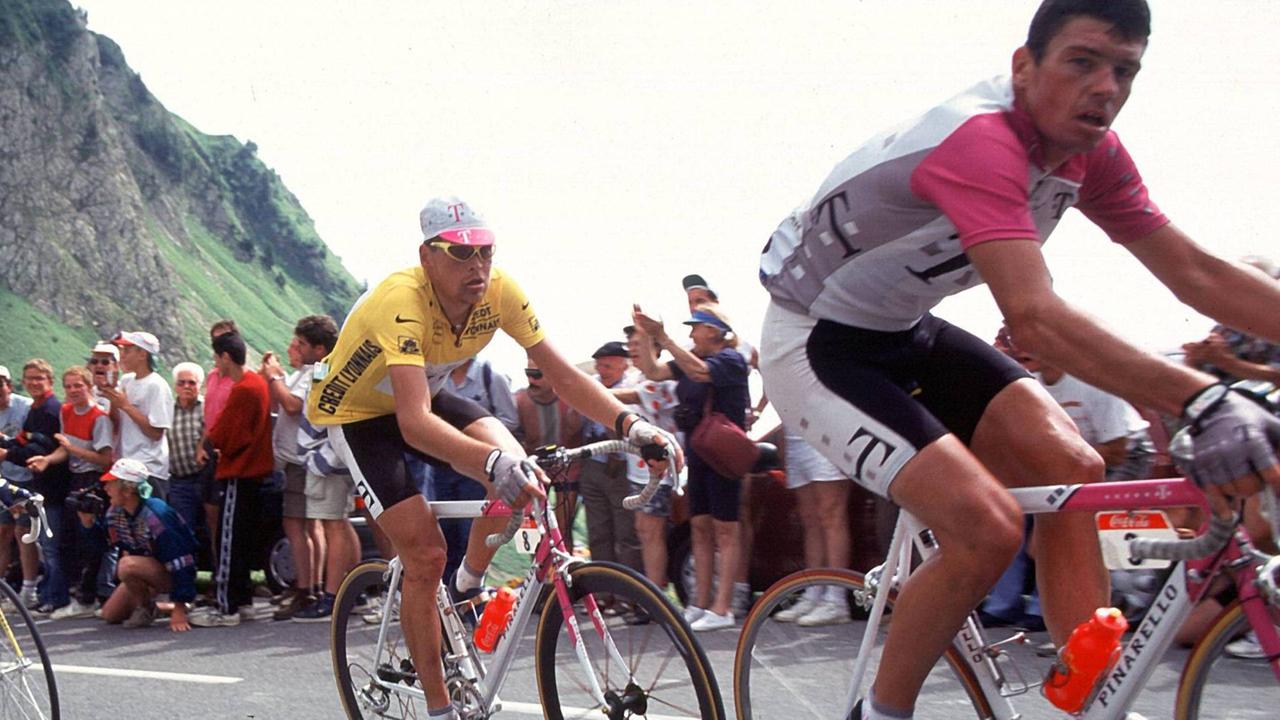 Der-entscheidende-Push-von-Ullrich-am-Col-du-Hundsruck