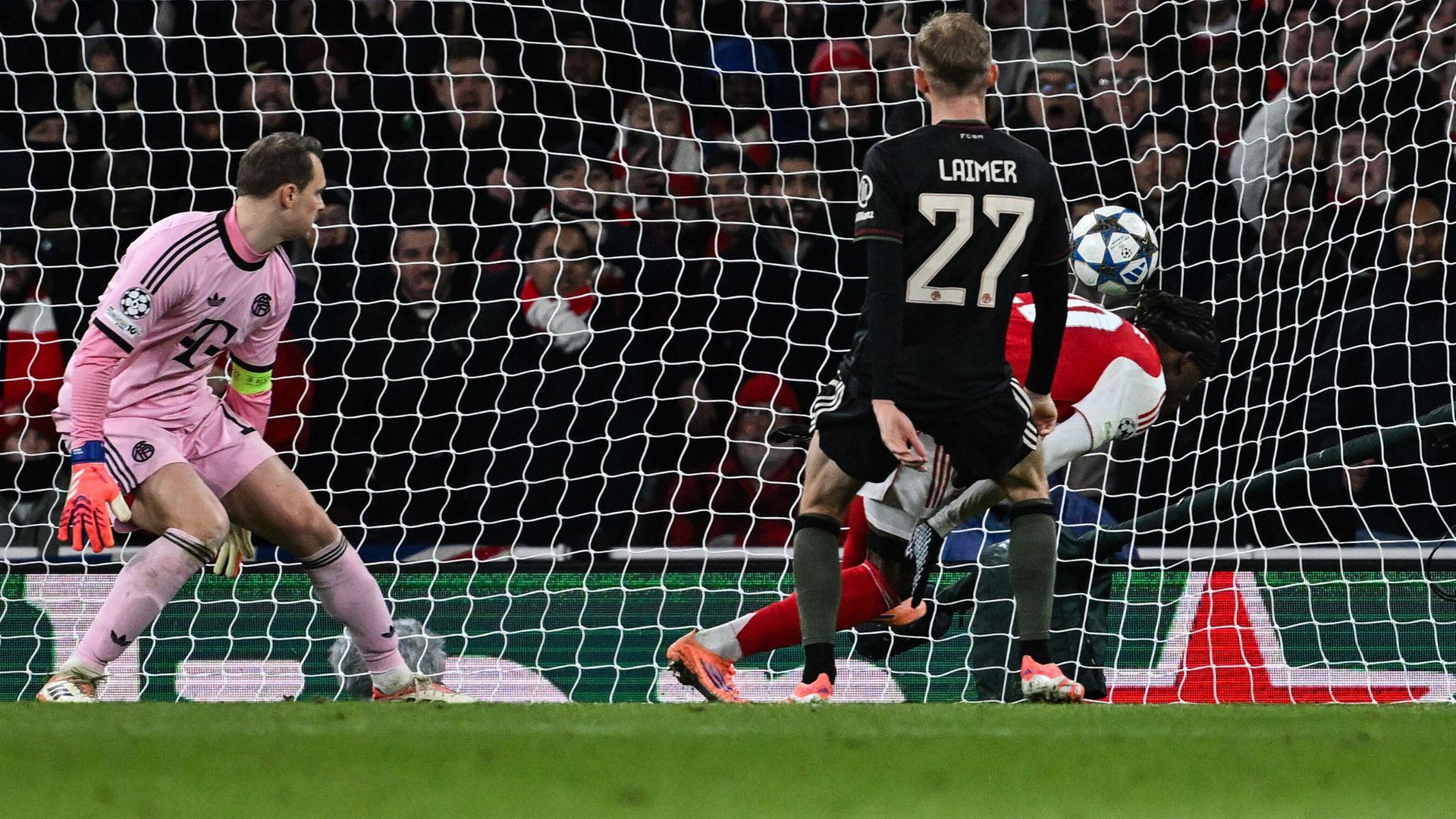 Manuel Neuer geschlagen: FC Bayern gegen Arsenal | picture-alliance/dpa