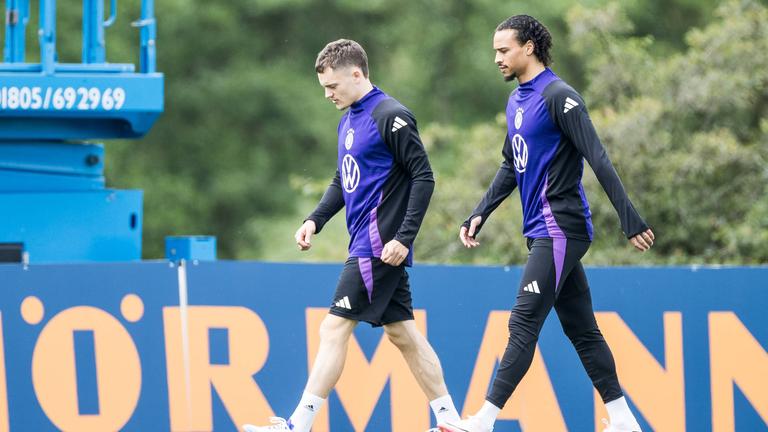 Florian Wirtz und Leroy Sane beim DFB-Training in Blankenhain | IMAGO/BEAUTIFUL SPORTS/Wunderl Florian Wirtz und Leroy Sane beim DFB-Training in Blankenhain