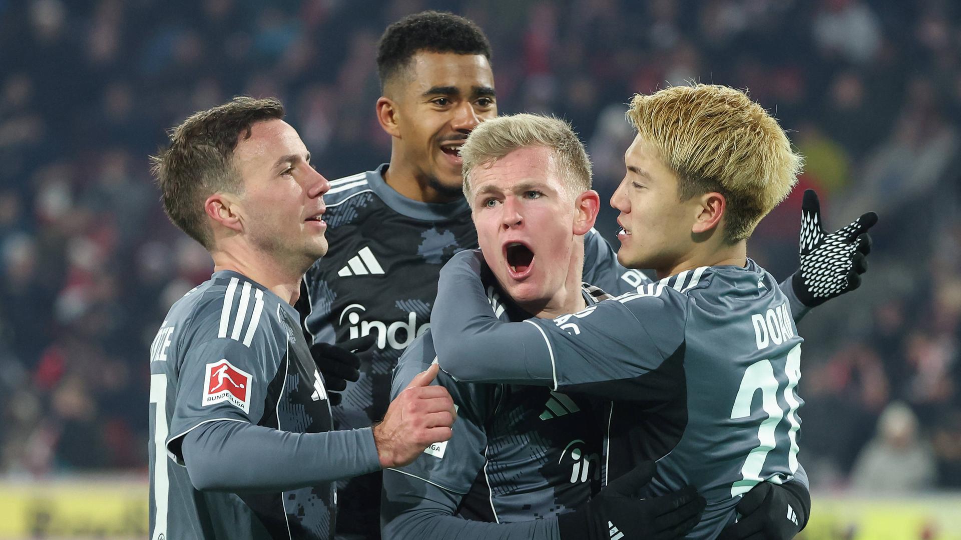 Jonathan Burkardt jubelt | IMAGO/osnapix