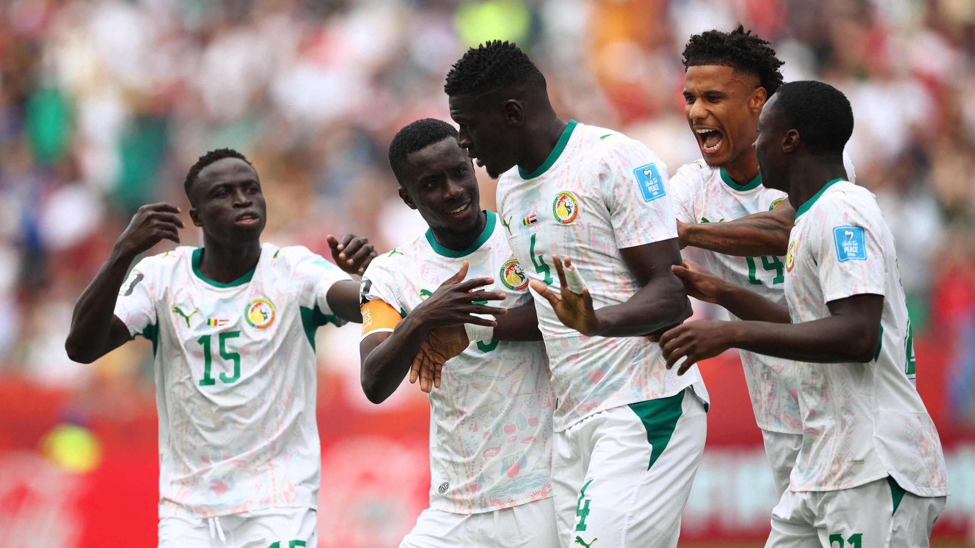 Senegal gewinnt 5:0 gegen den Irak - und darf hoffen