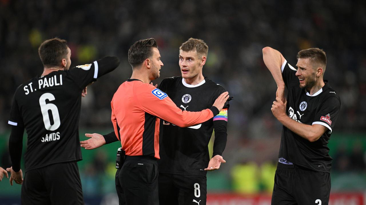 Kein-VAR-Die-krassen-Fehlentscheidungen-kehren-zur-ck