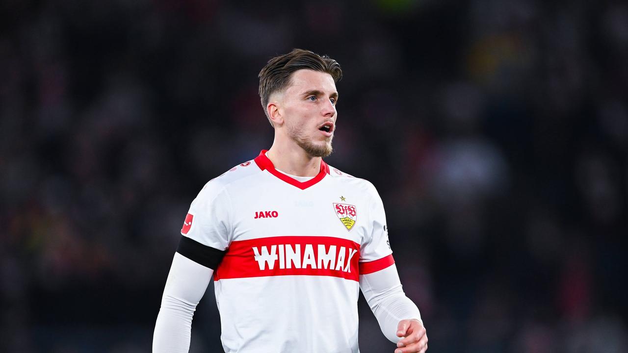 Stürmer Ermedin Demirovic vom VfB Stuttgart | IMAGO, DeFodi Images