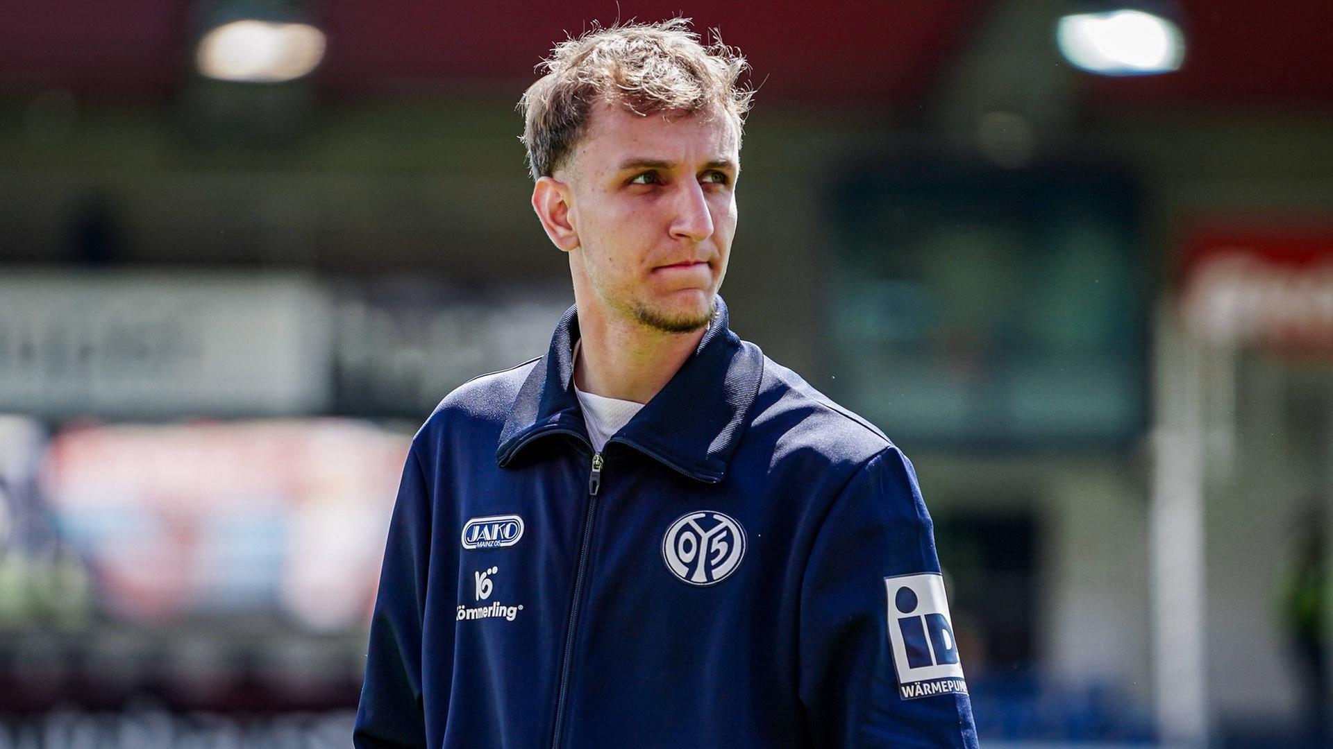 Nelson Weiper von Mainz 05 | IMAGO, IMAGO / STEINSIEK.CH / Bennet Long