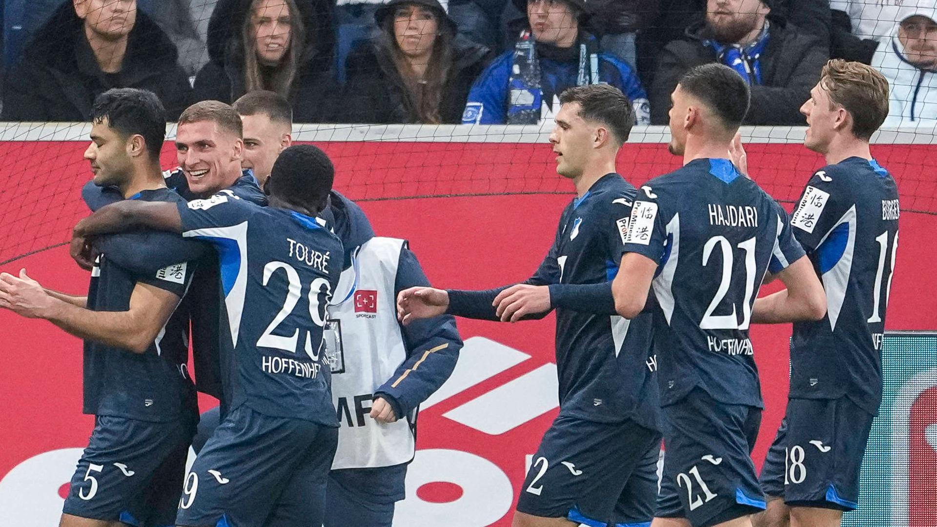 Jubel nach 0:2 durch Hoffenheims Ozan Kabak | picture alliance / Eibner-Pressefoto | Eibner-Pressefoto