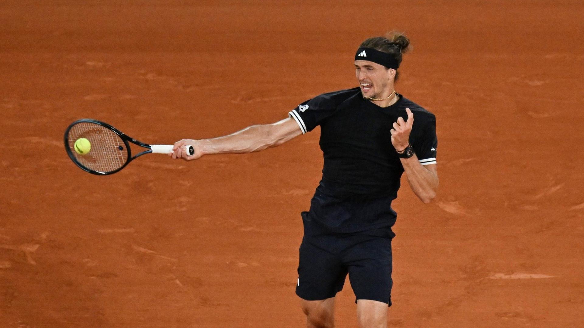 Jetzt live - 5:5 im dritten Satz zwischen Zverev und Halys