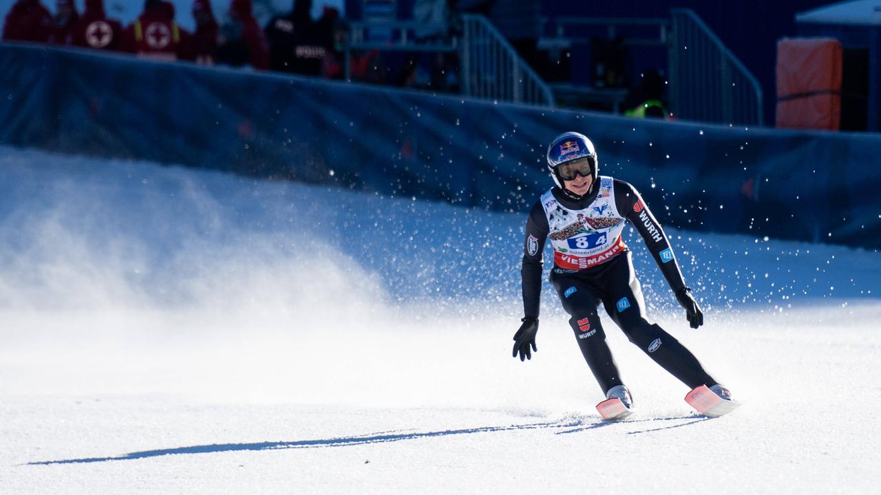 SkiflugWM am Kulm Deutsche Skispringer fliegen im Team zu Bronze