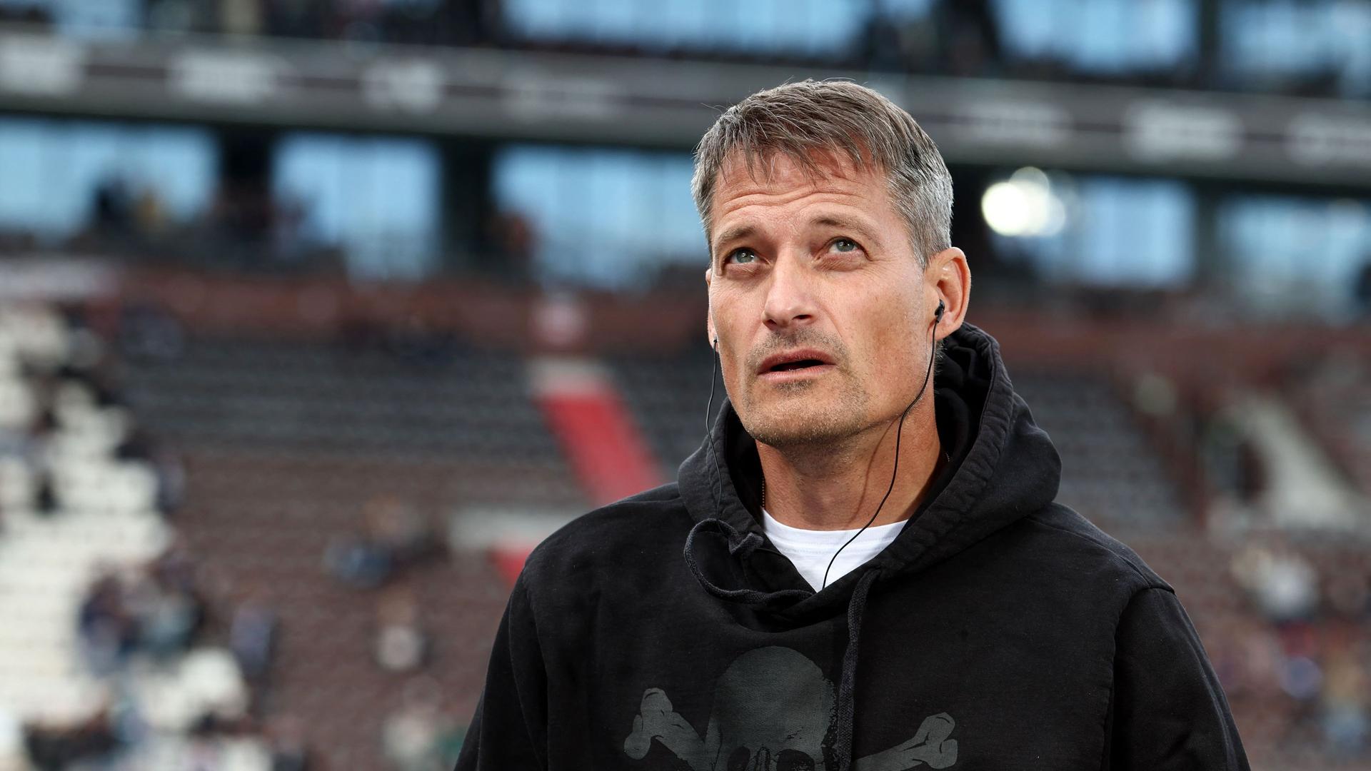 St. Paulis Trainer Alexander Blessin  |  Ibrahim OT / AFP