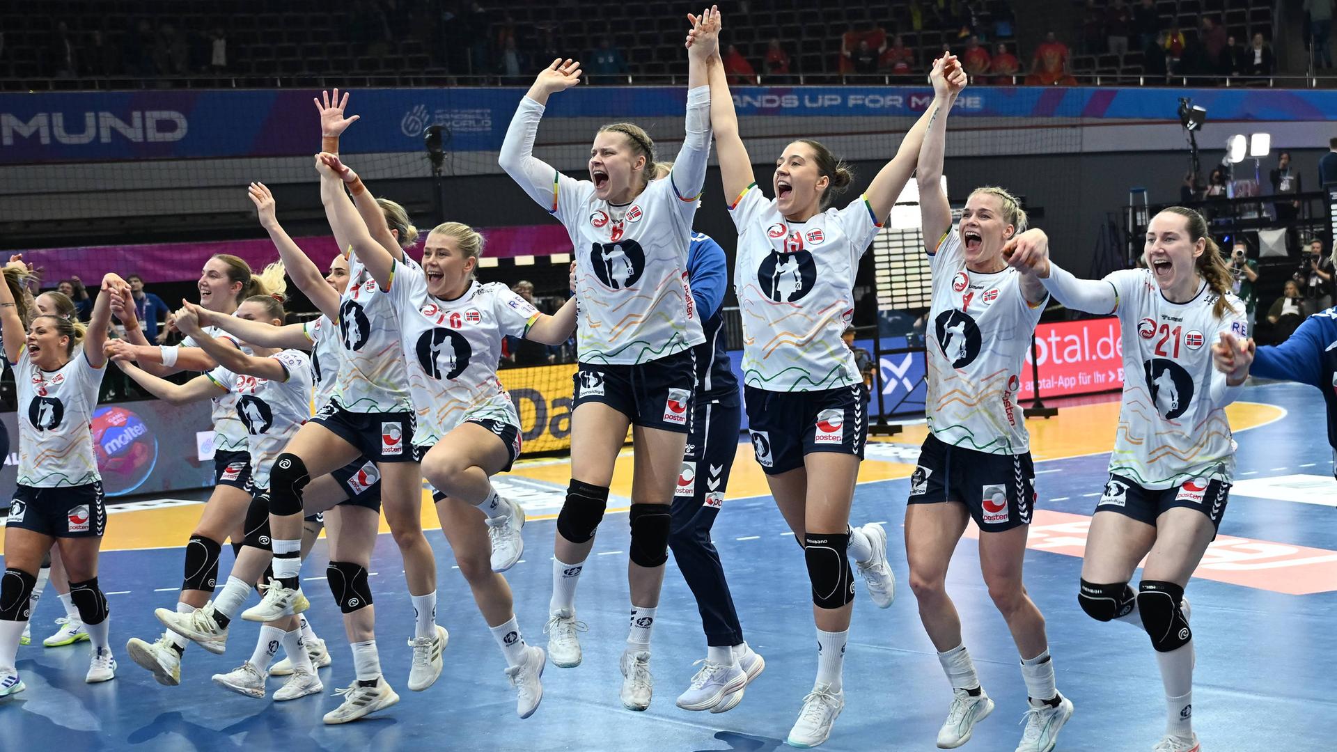 Die norwegischen Handballerinnen sind die Ãbermannschaft der letzten Jahre | IMAGO/Nordphoto