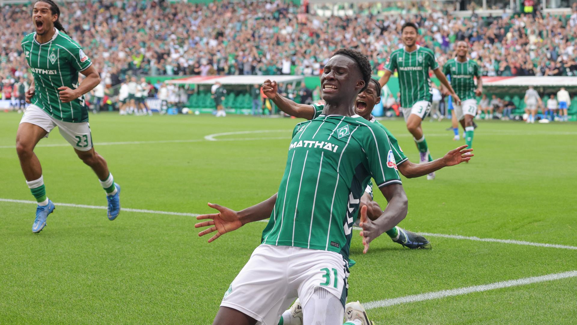 Bremen bejubelt den Ausgleich | Jürgen Fromme /firo Sportphoto