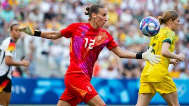 Nationaltorhüterin Ann-Kathrin Berger bei den Olympischen Spielen in Paris