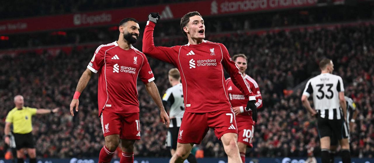 Liverpools Florian Wirtz bejubelt seinen Treffer gemeinsam mit Mohamed Salah