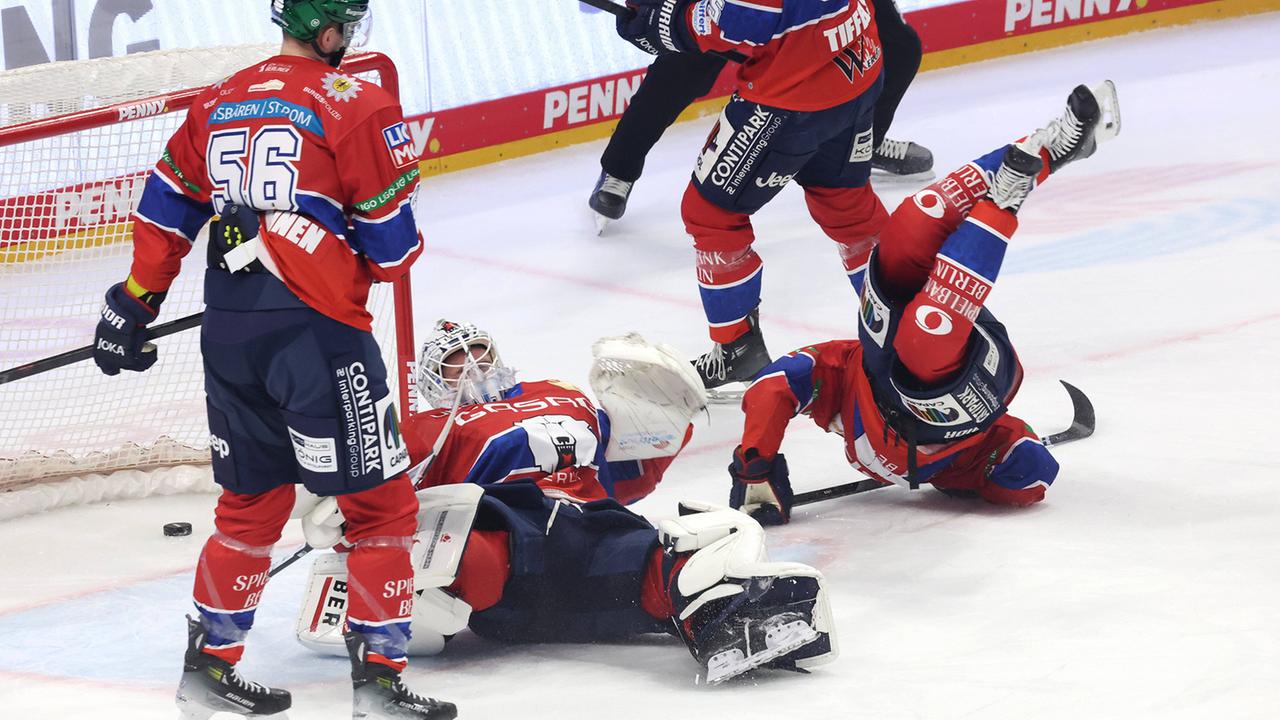del-eisb-ren-berlin-verlieren-am-zweiten-weihnachtsfeiertag-gegen-wolfsburg