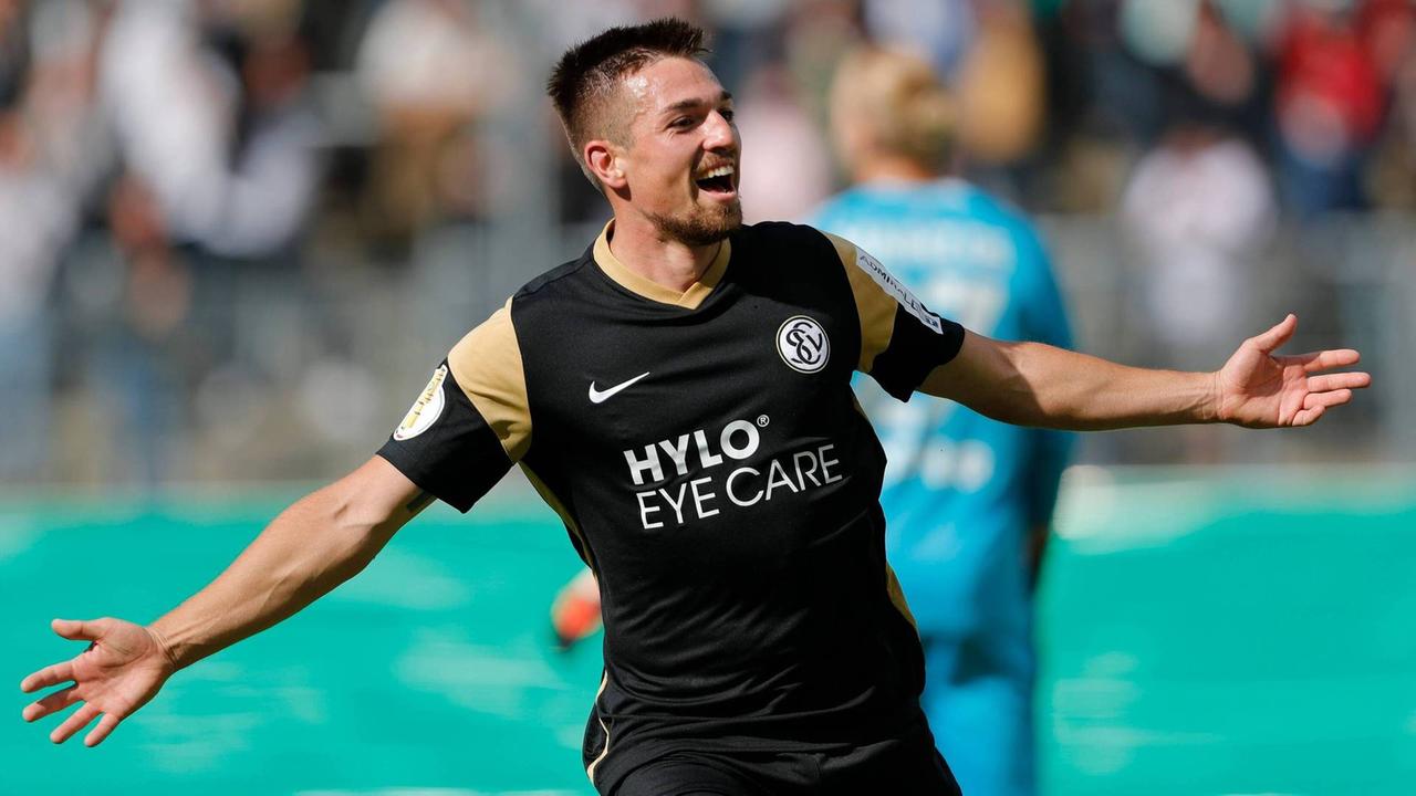 Tor des Monats Dezember Tor 2 Luca Schnellbacher sportschau.de