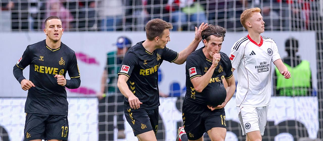 Kölns Kaminski (r.) jubelt über seinen Anschlusstreffer für Köln mit Teamkollege Kristoffer Lund 