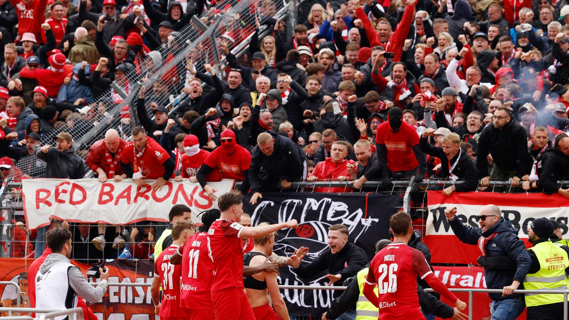 Hünings Last-Minute-Tor hält Aufstiegs-Traum am Leben