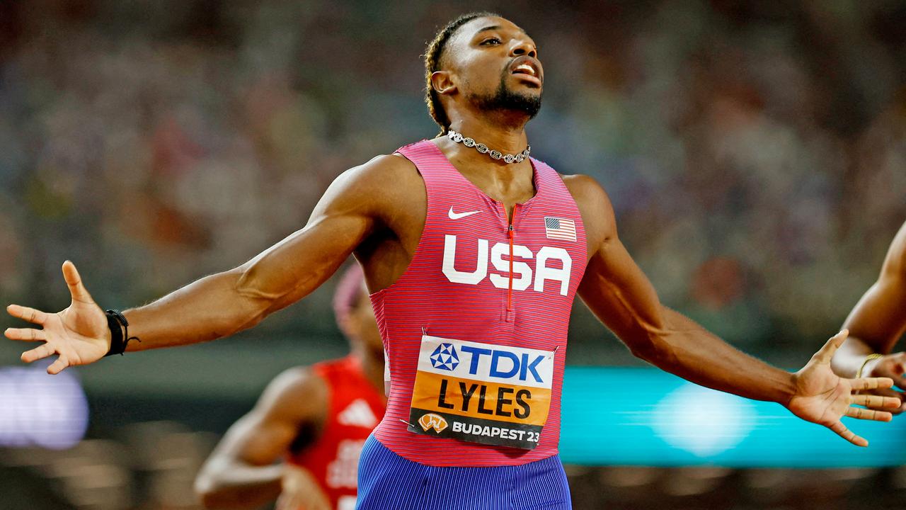 Leichtathletik-WM 2023: 200-m-Sprint-Finale der Männer - Lyles holt zweites WM-Gold | sportschau.de