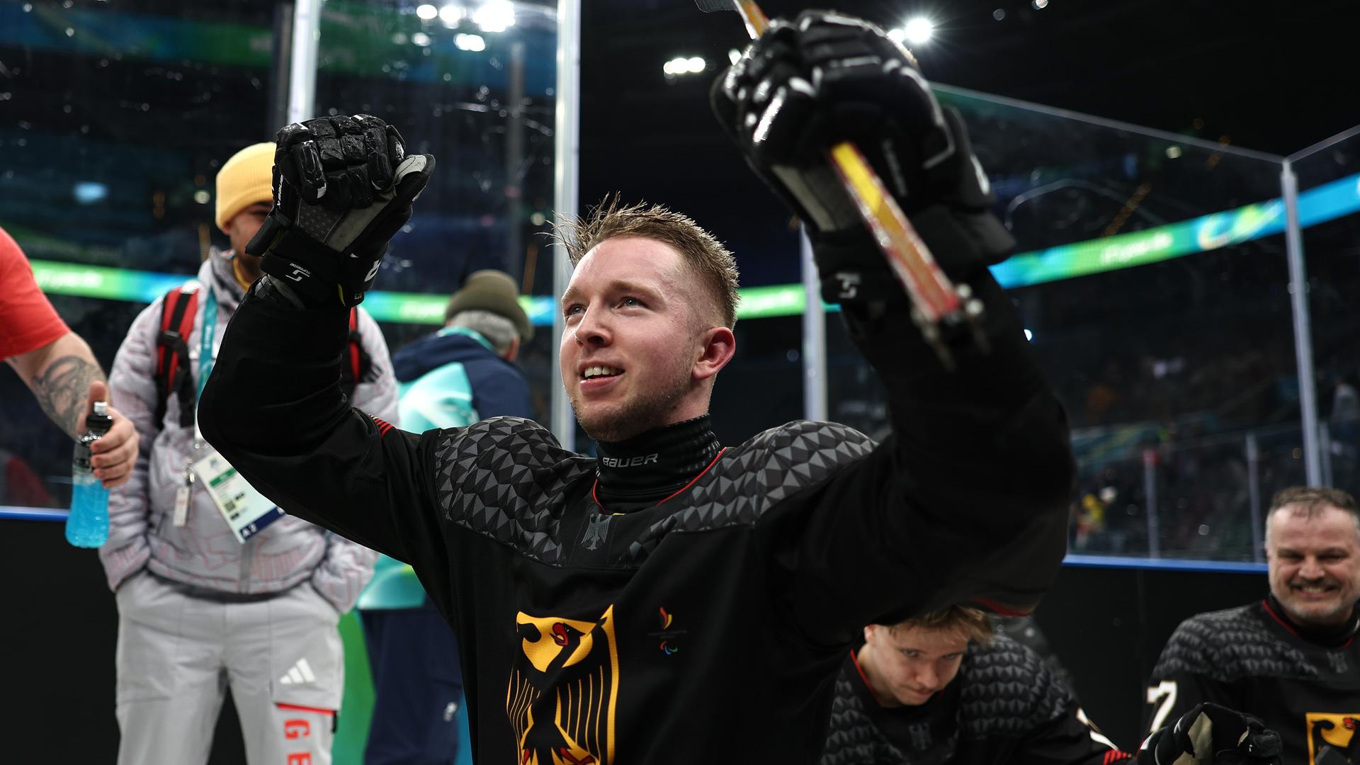 Felix Schrader bejubelt sein Siegtor | Getty Images/James Fearn