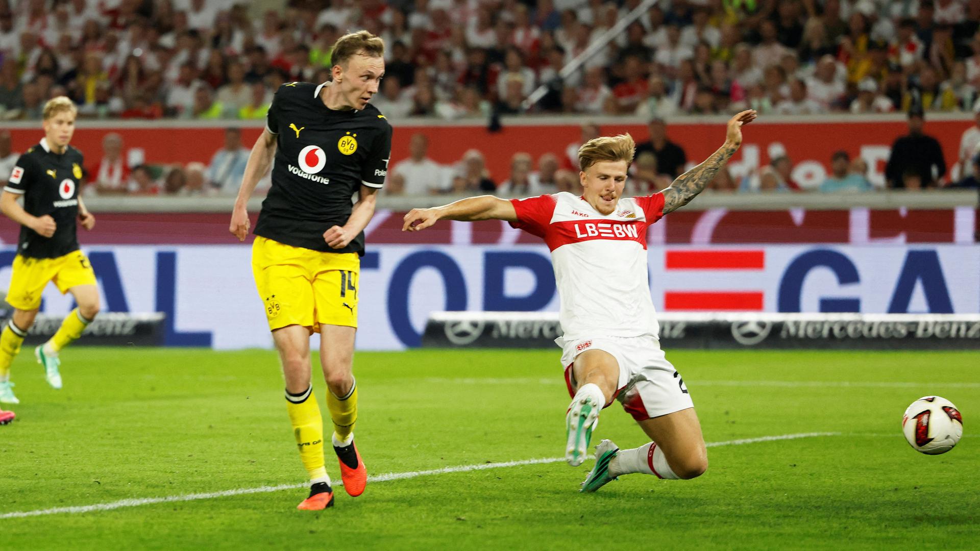 Maximilian Beier bringt den BVB in Führung | Heiko Becker/REUTERS
