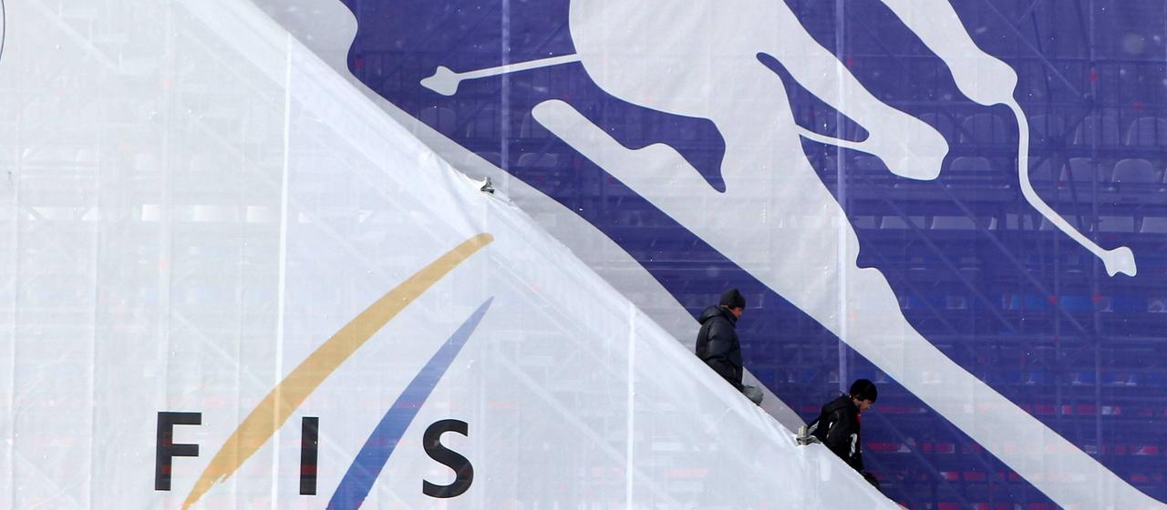 Logo des Weltverbandes FIS | imago Sportfotografie-Service Logo des Weltverbandes FIS