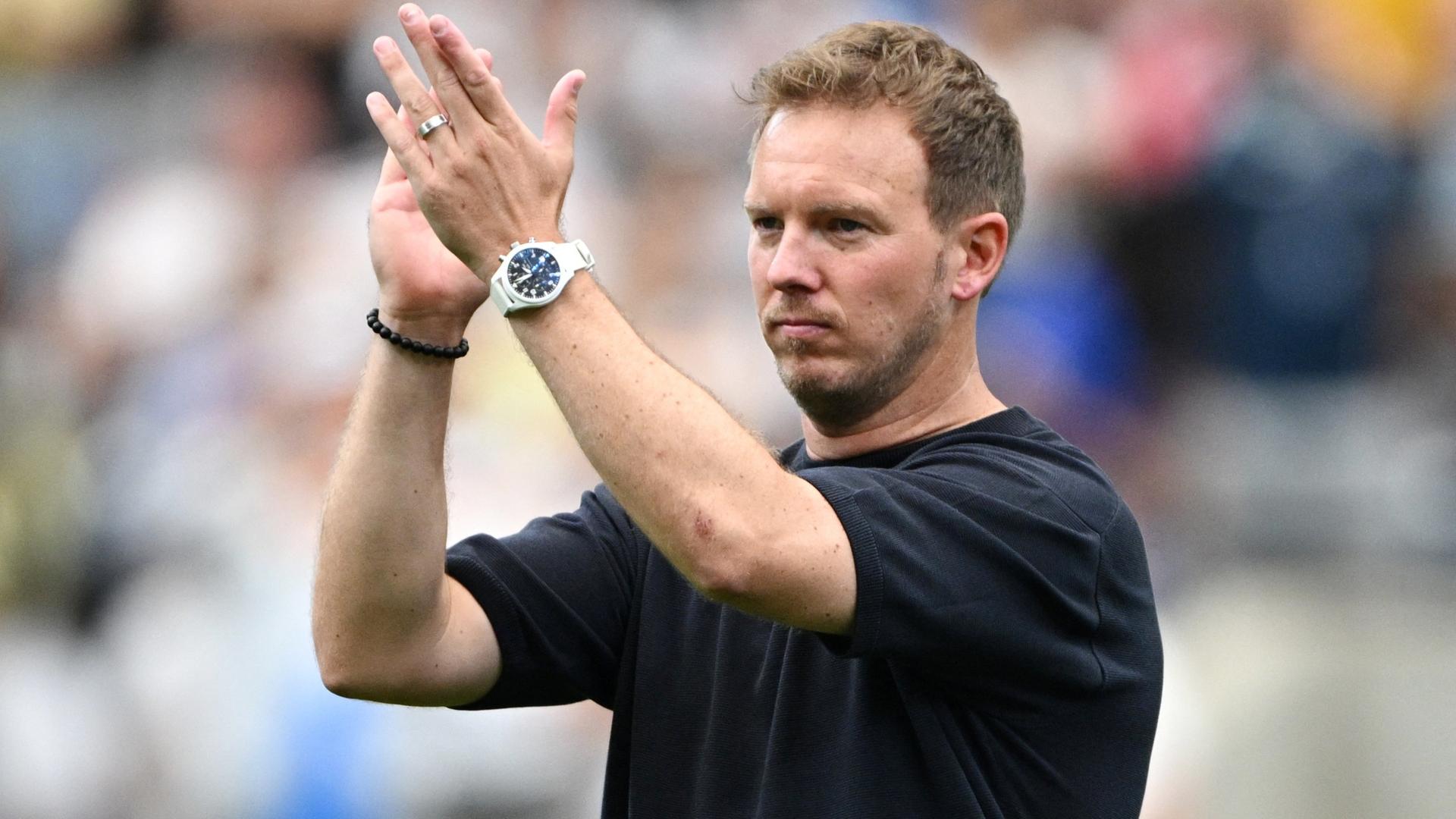 Julian Nagelsmann applaudiert seiner Mannschaft | REUTERS