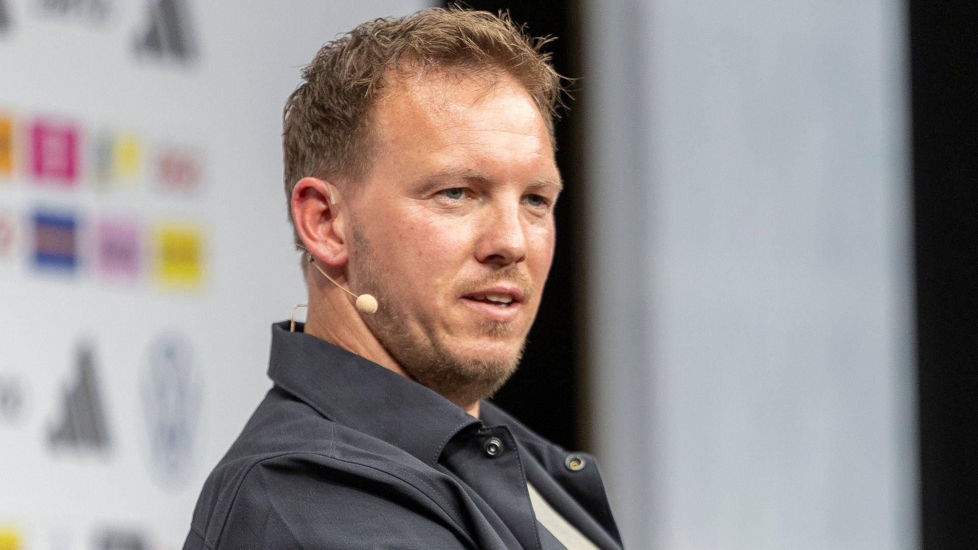 Livestream - Auftakt ins WM-Trainingslager: Pressekonferenz mit Nagelsmann und Völler